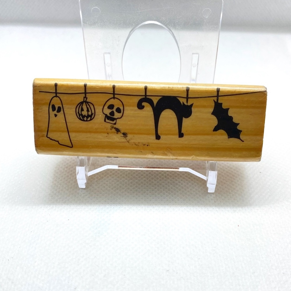 PRE OWN Craft smart Halloween Garland Rubber Stamp #115465  Ghost, Cat, Bat,